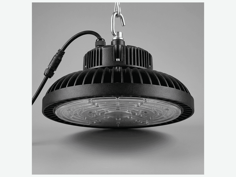 Round UFO LED high bay with prismatic lens